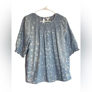 Sonoma XL Chambray Blue and White Smocked Boho Short Sleeve Top